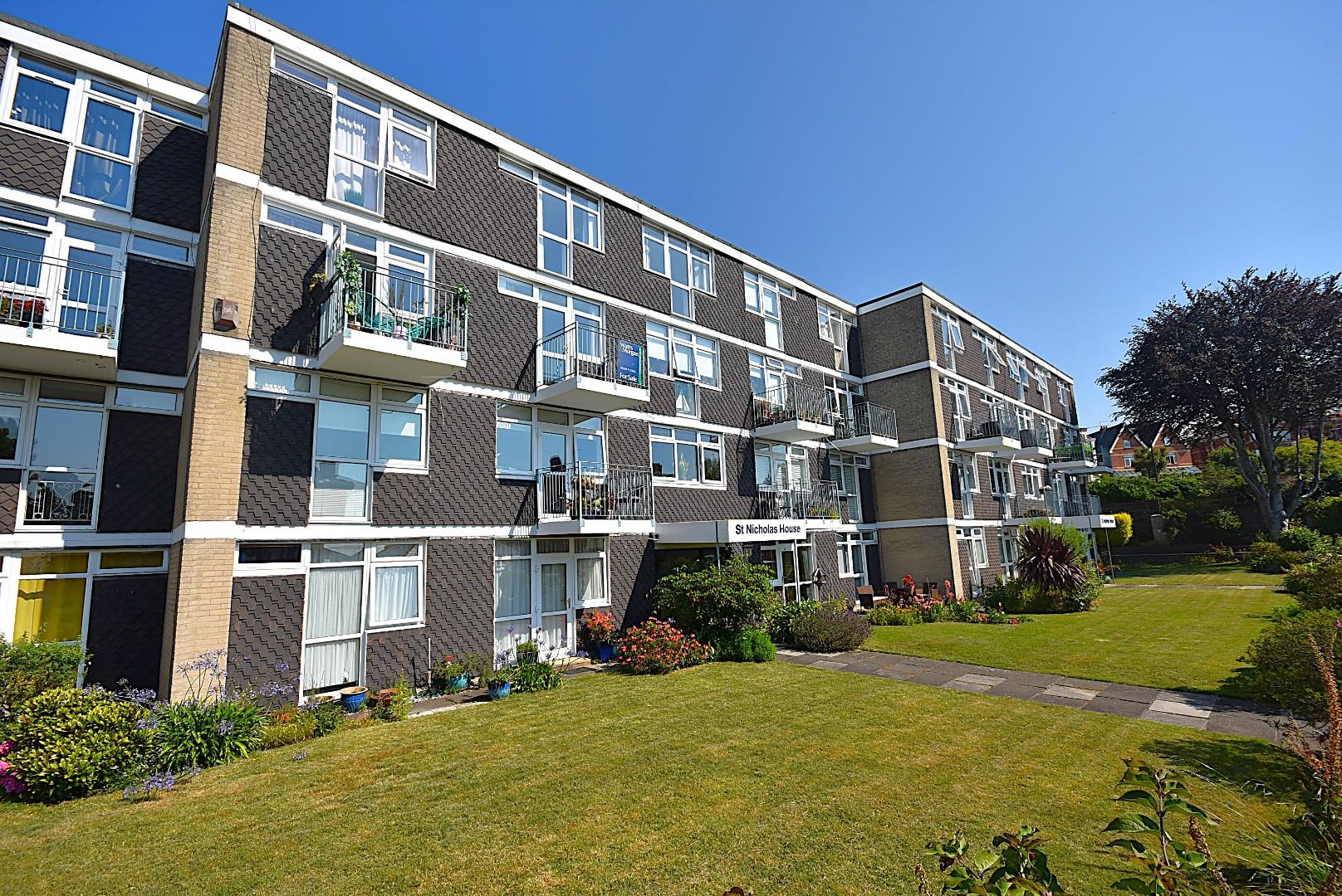 7 St. Nicholas House, Sea View Court, Bradford Place, Penarth, CF64 1AL